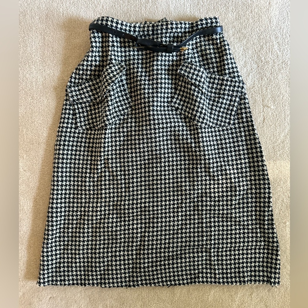 Vintage Bobbie Brooks Black and White Houndstooth Pencil Skirt with Belt